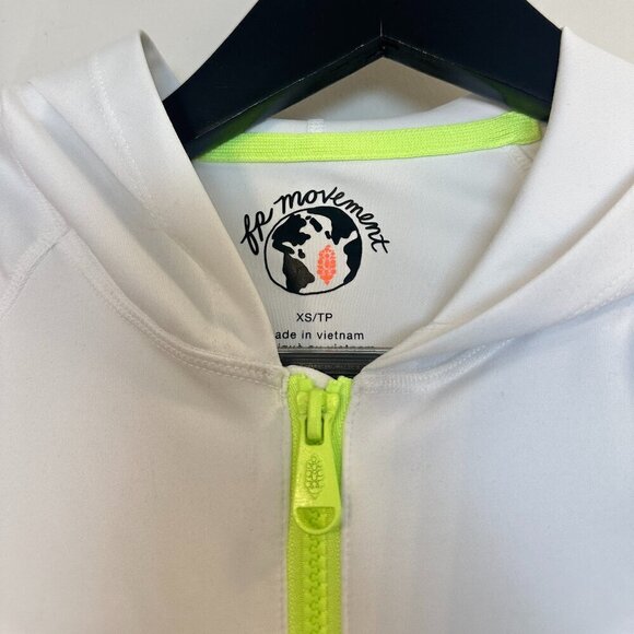 FREE PEOPLE Movement Playin For Keeps Zip Jacket in White Combo Size X-Small NWT - Picture 3 of 7